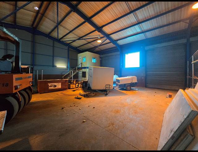 1,900M² FACTORY TO LET IN MOREHILL